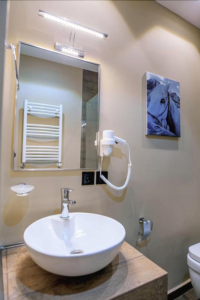 Apartment Georgia Тбилиси Екстериор снимка